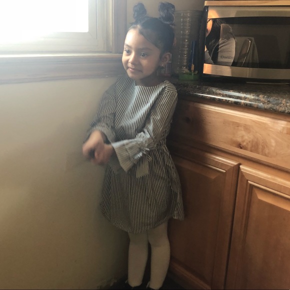 Striped dress with bow detail on 3 quarter sleeves - Picture 4 of 4